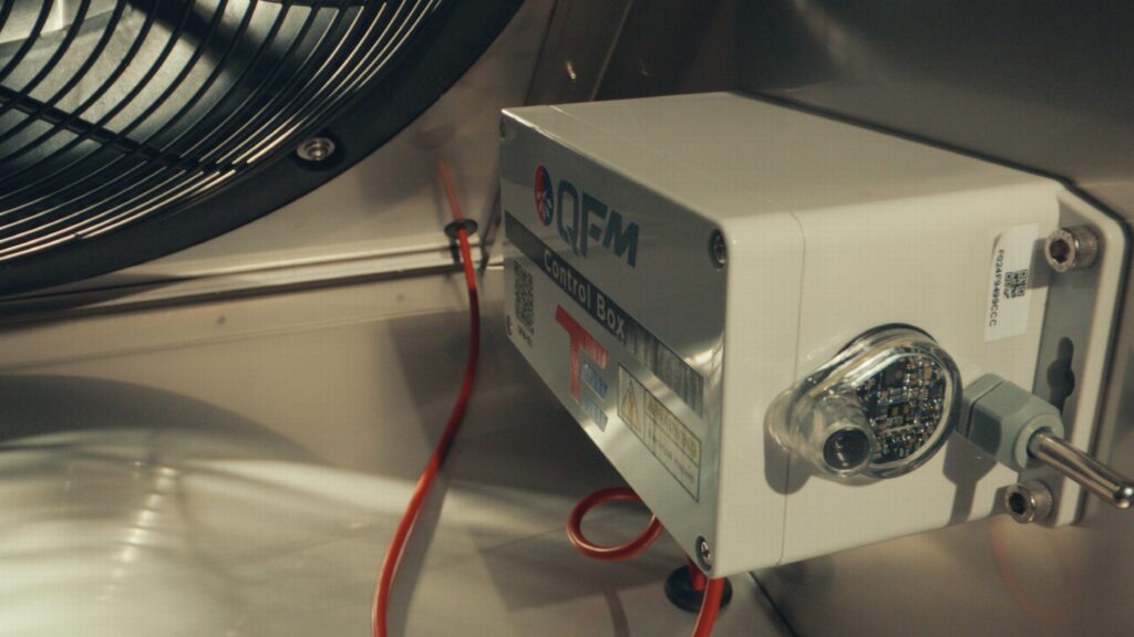 The QFM smart control box with a built-in IR temperature sensor
